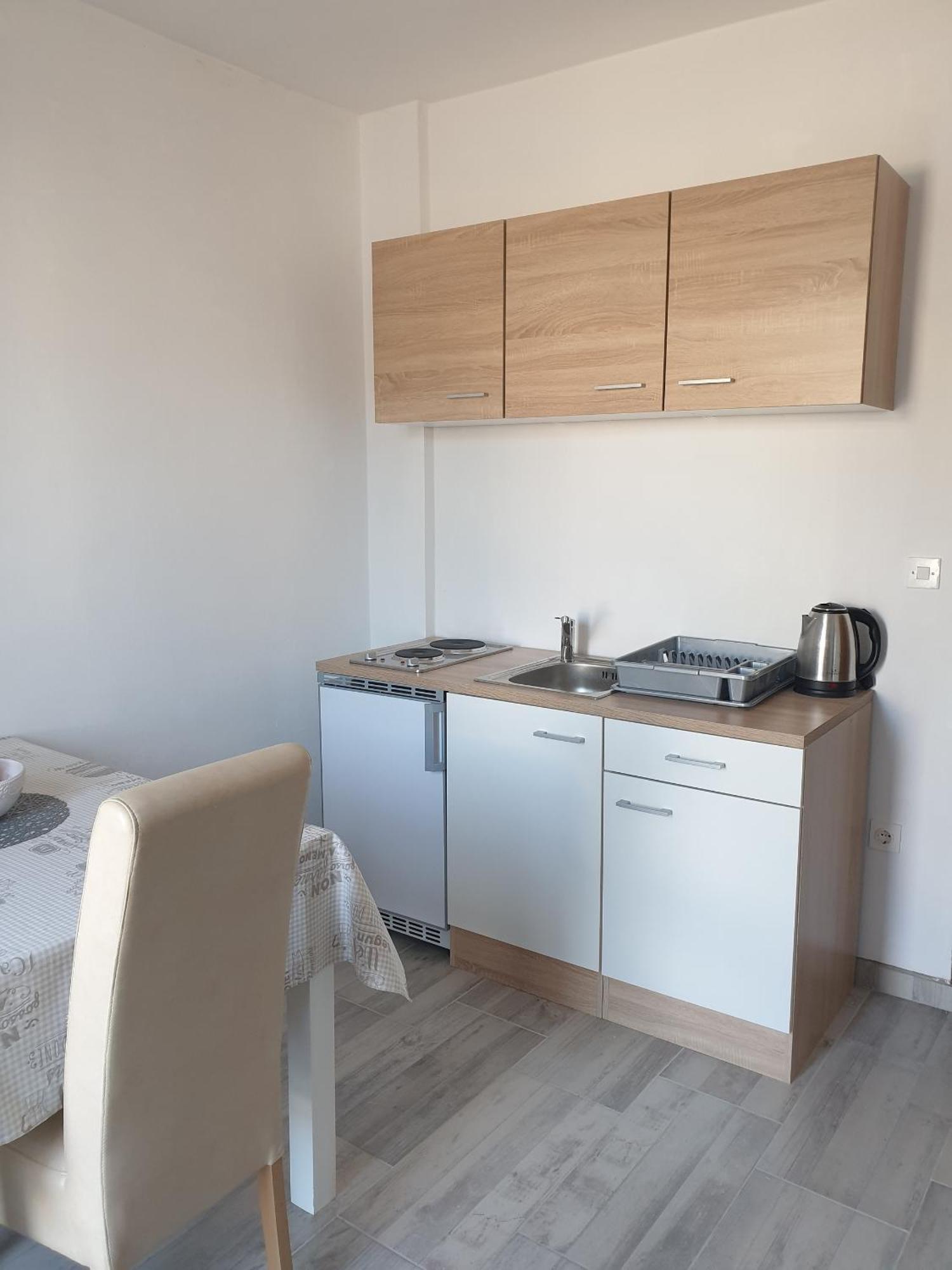 Vrh  Rooms With A Parking Space Krk - 13553 מראה חיצוני תמונה